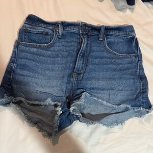 Abercrombie and fitch shorts size 6/28